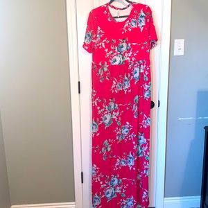 Wonderfully bright maxi dress!